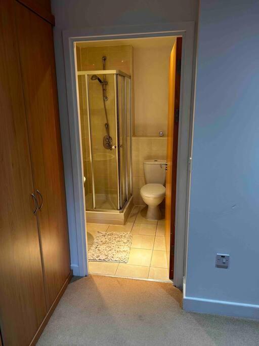 City Centre Apartment. Wrexham Exteriér fotografie