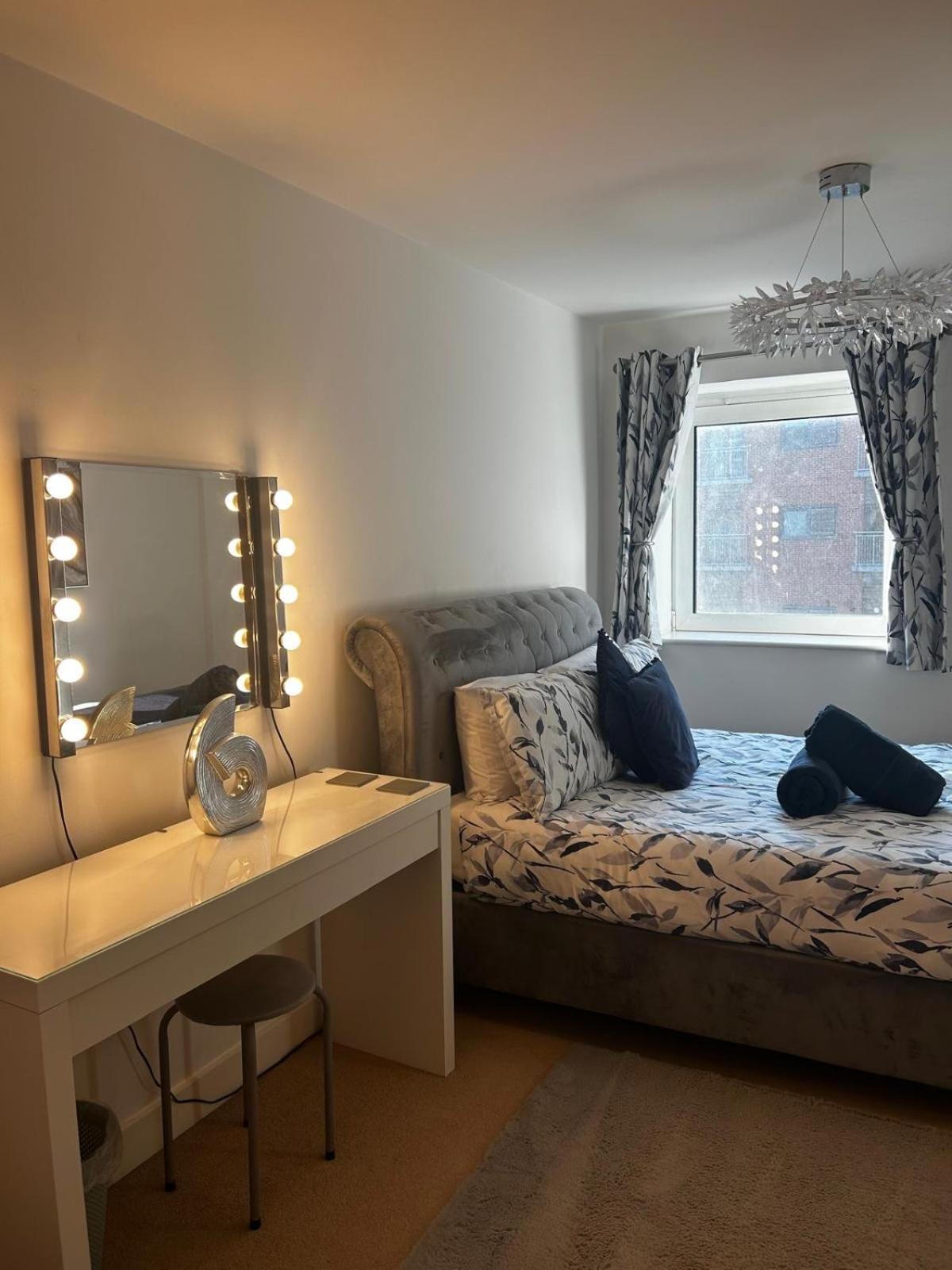 City Centre Apartment. Wrexham Exteriér fotografie