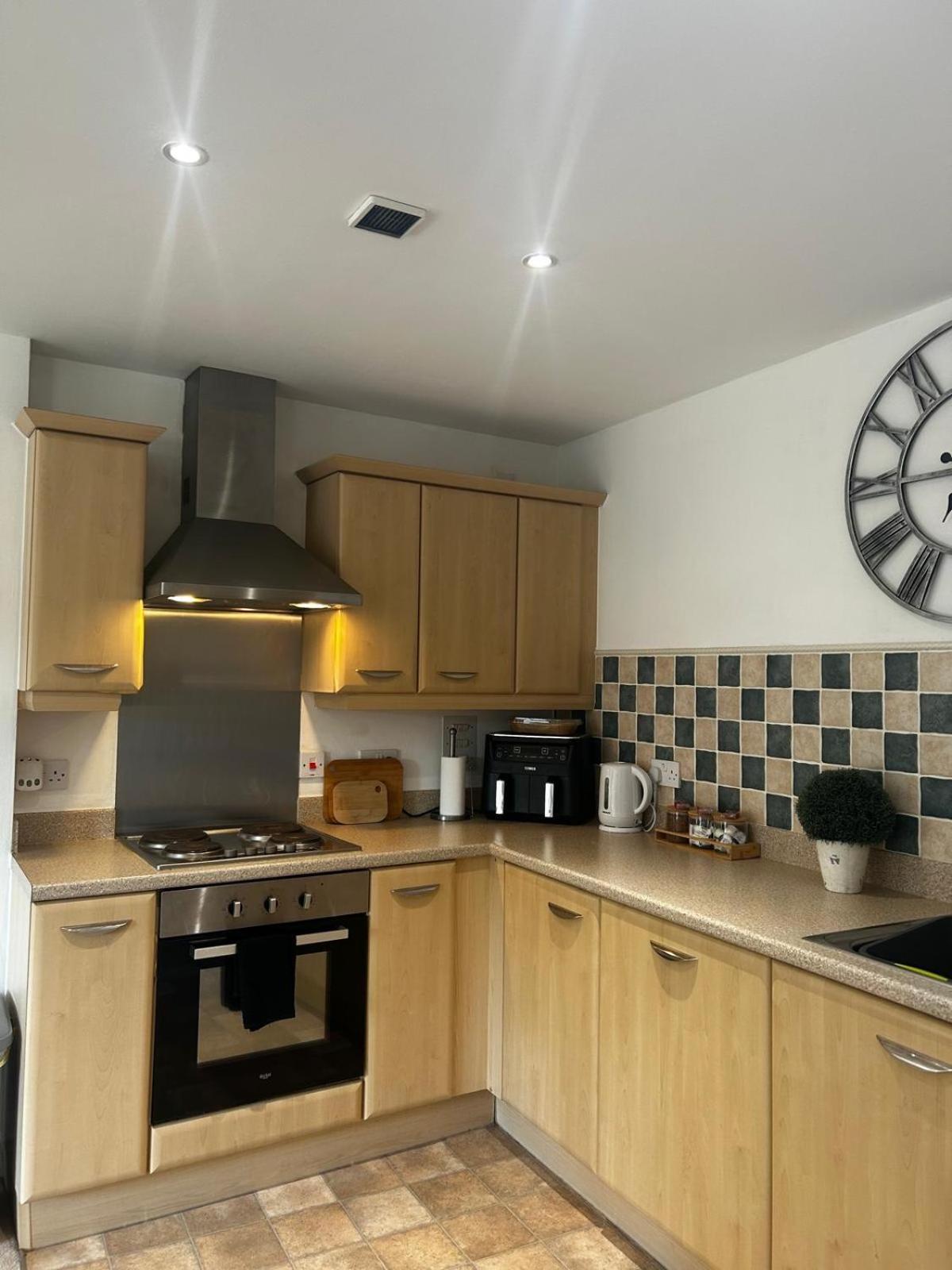 City Centre Apartment. Wrexham Exteriér fotografie